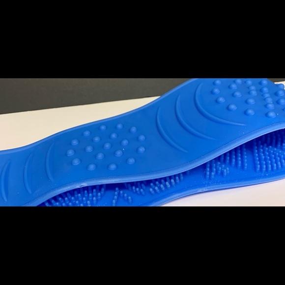 Exfoliating back scrubber for shower helps with back acne double sided massage - Picture 6 of 6